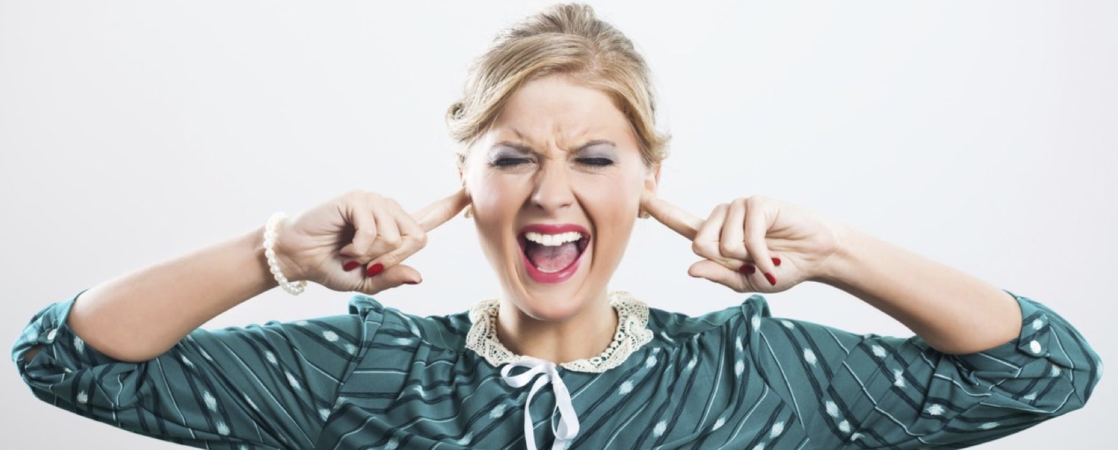 La mujer que no puede escuchar las voces masculinas: pérdida auditiva de pendiente inversa